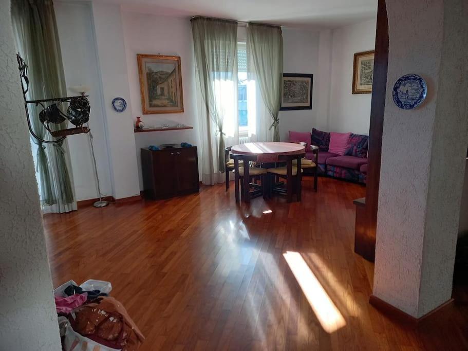 Apartamento Casa Lola Livorno Exterior foto