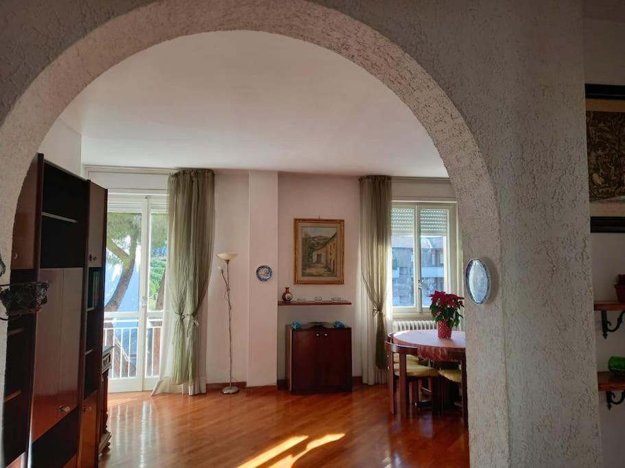 Apartamento Casa Lola Livorno Exterior foto